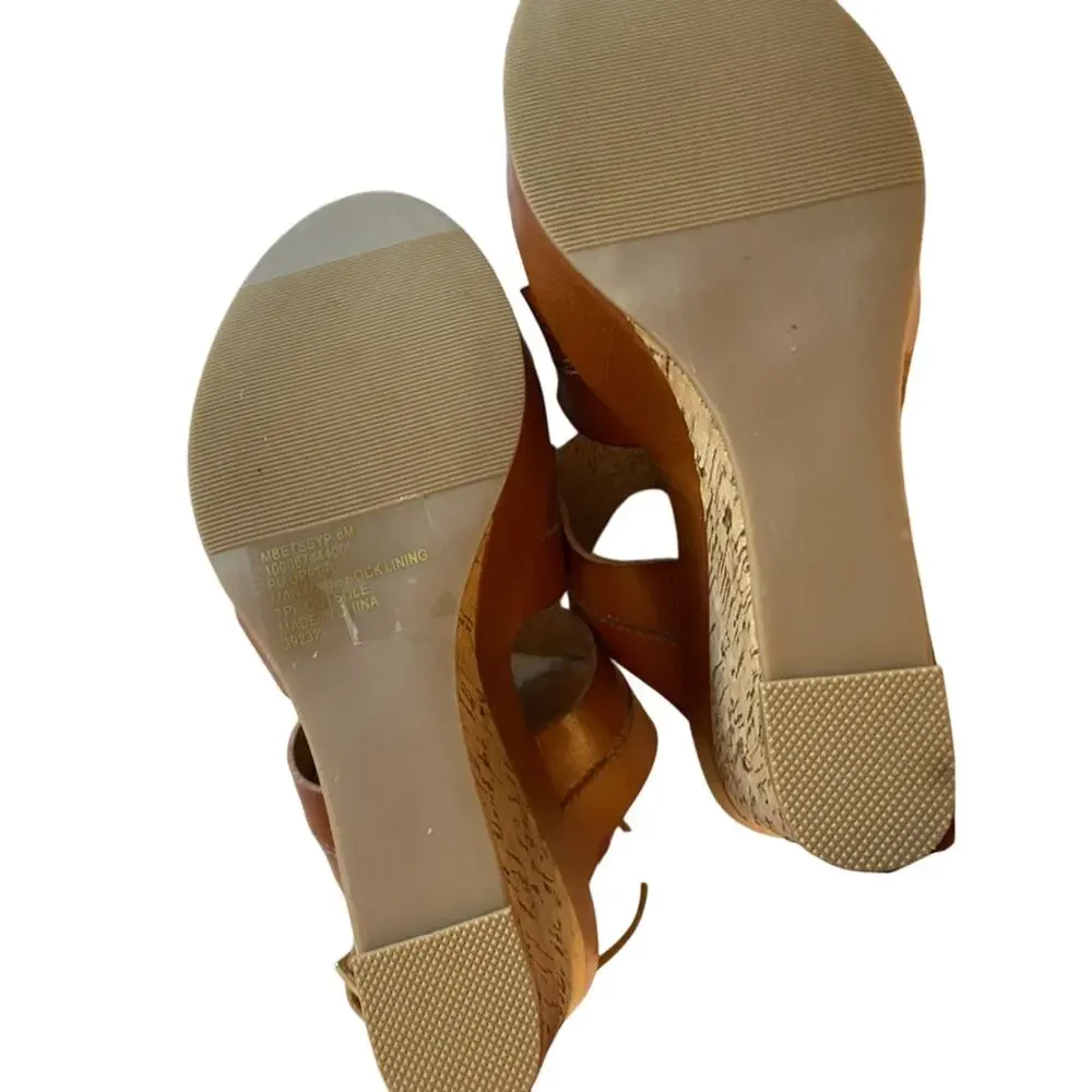 Material Girl Women's‎ 8 NWOT Faux Leather Neutral Brown Open Toe Wedge Sandal